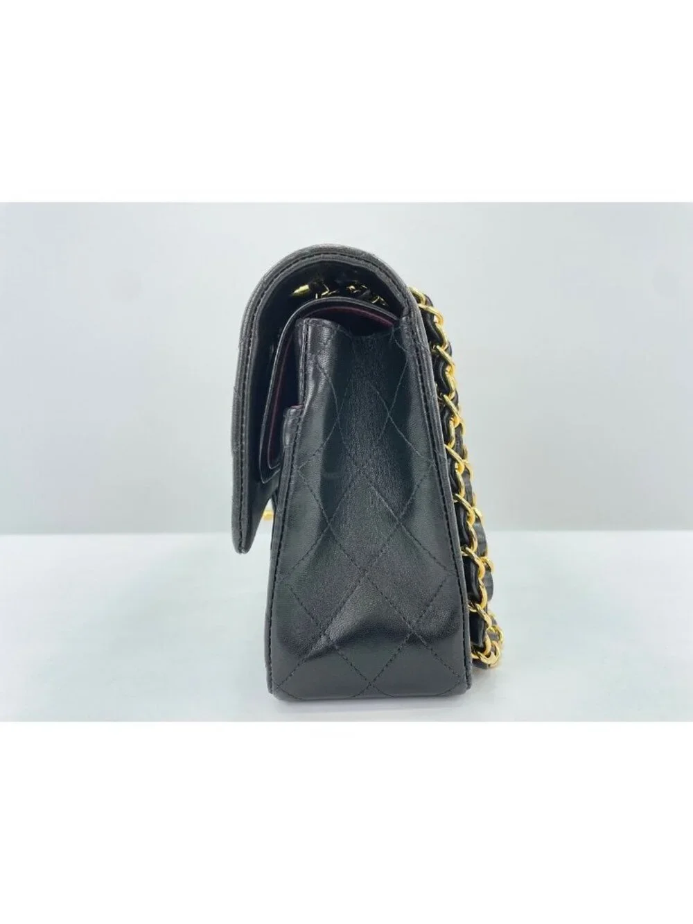 Chanel Shoulder Bag Quilted 25